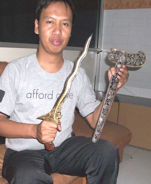 aku_keris02