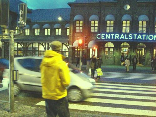 menyeberang jalan rambu lalu lintas