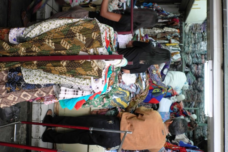 Suasana Pasar Klewer Batik Solo