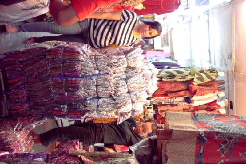 Suasana Pasar Klewer Batik Solo