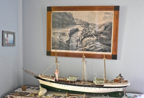 foto kapal dan miniatur kapal