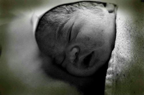 Yusuf beberapa detik setelah kelahirannya.