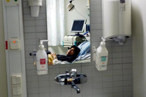 Menunggu saat-saat melahirkan.