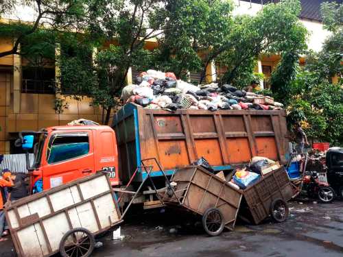 truk sampah