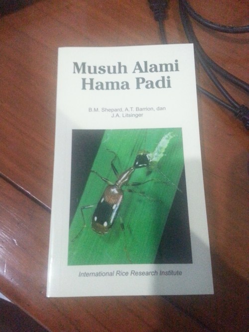 Musuh alami hama padi. Buku gratis dari Puslitbangtan.