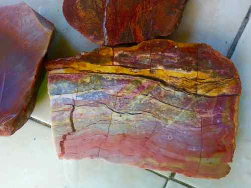 batu akik haltim halmahera timur