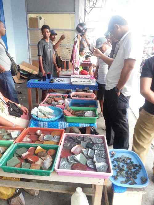 pasar bate akik Tobelo Halmahera