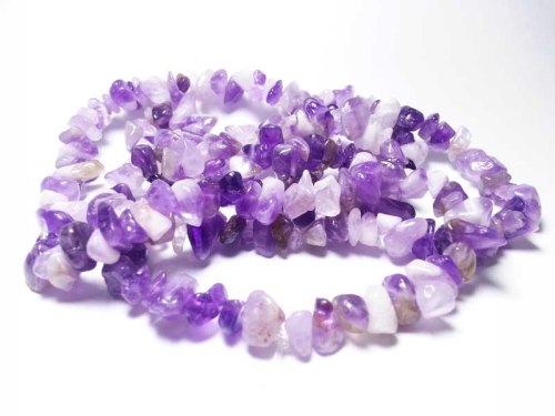 Bahan kerikil amethyst untuk kalung dan gelang. Bahan sudah dilubangi dan dipoles, tinggal diberi tali saja.