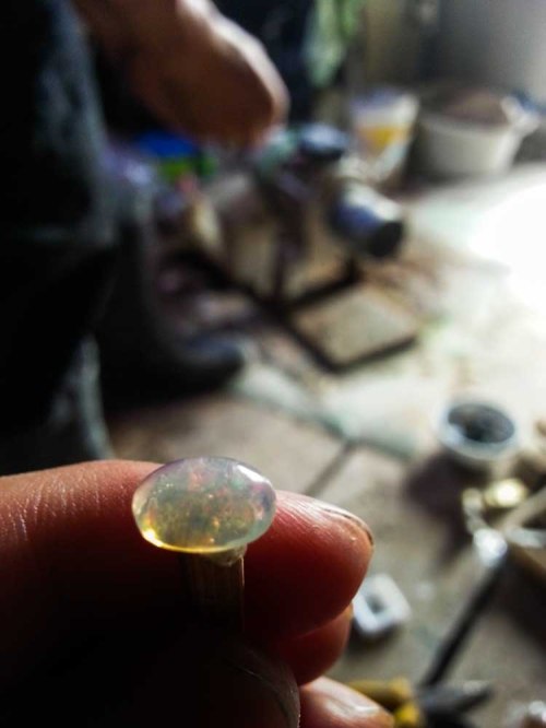 Opal kalimaya kristal