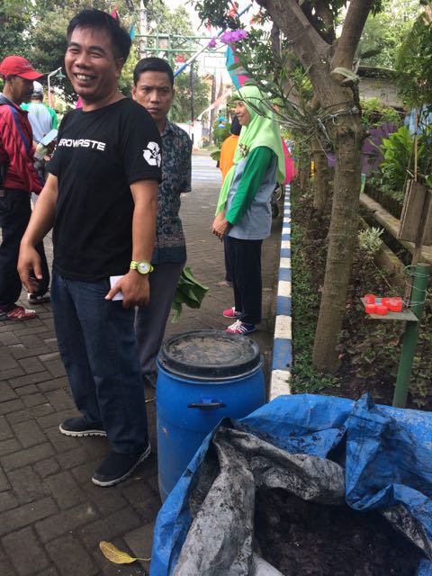 promi sampah warga larangan sidoharjo