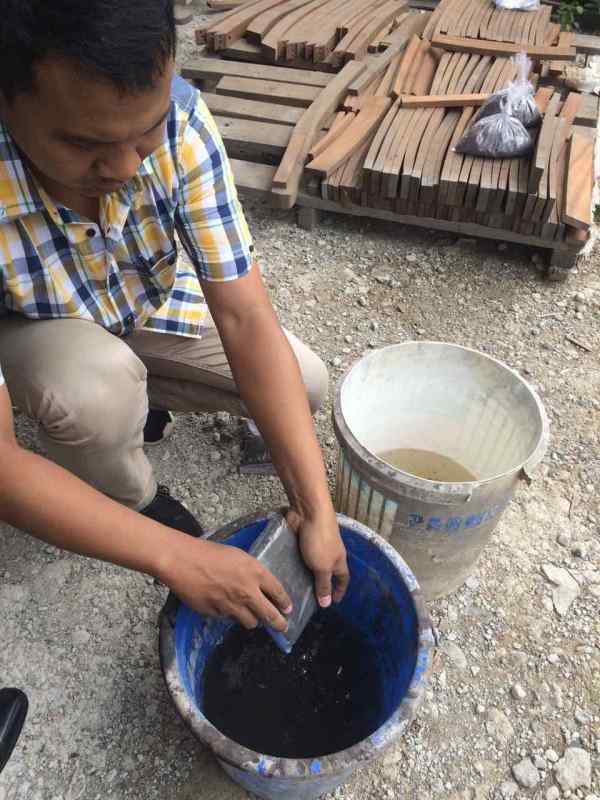 Pengomposan limbah kayu dengan Promi